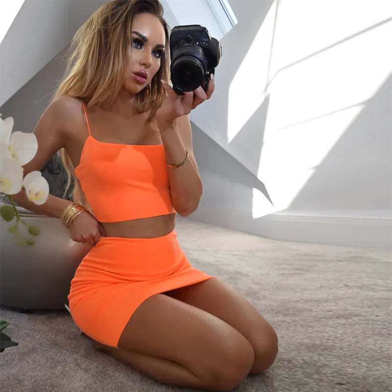 Chic Curve-Hugging Spaghetti Dress