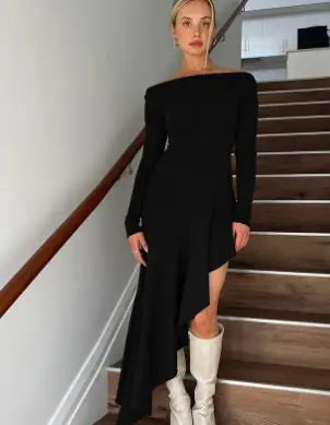 Off-Shoulder Etuikleid